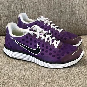 Size 10 Purple polka dot Nike running shoes